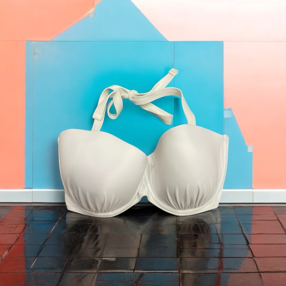 Bnwot fuller bust DD-G bikini halter top